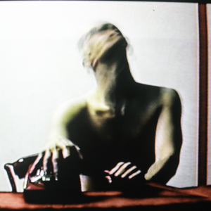 黄色特极特黄人与动物做爱
